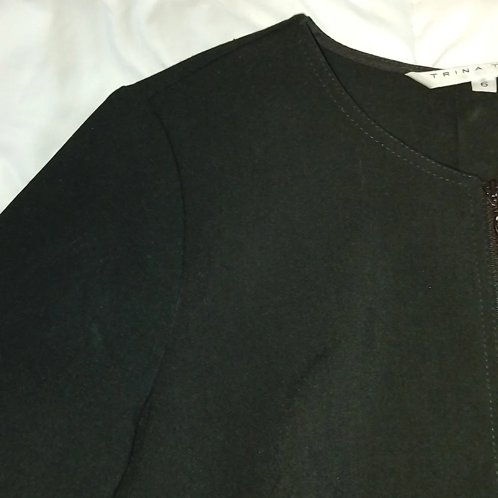 New Trina Turk Black Shift Dress with Accent Zipper - Size 6